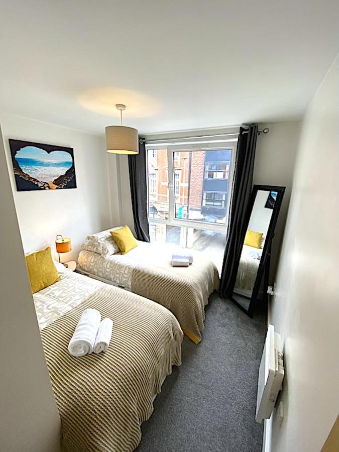 Stylish Two Bed City Apartment With Secure Parking Southampton Kültér fotó