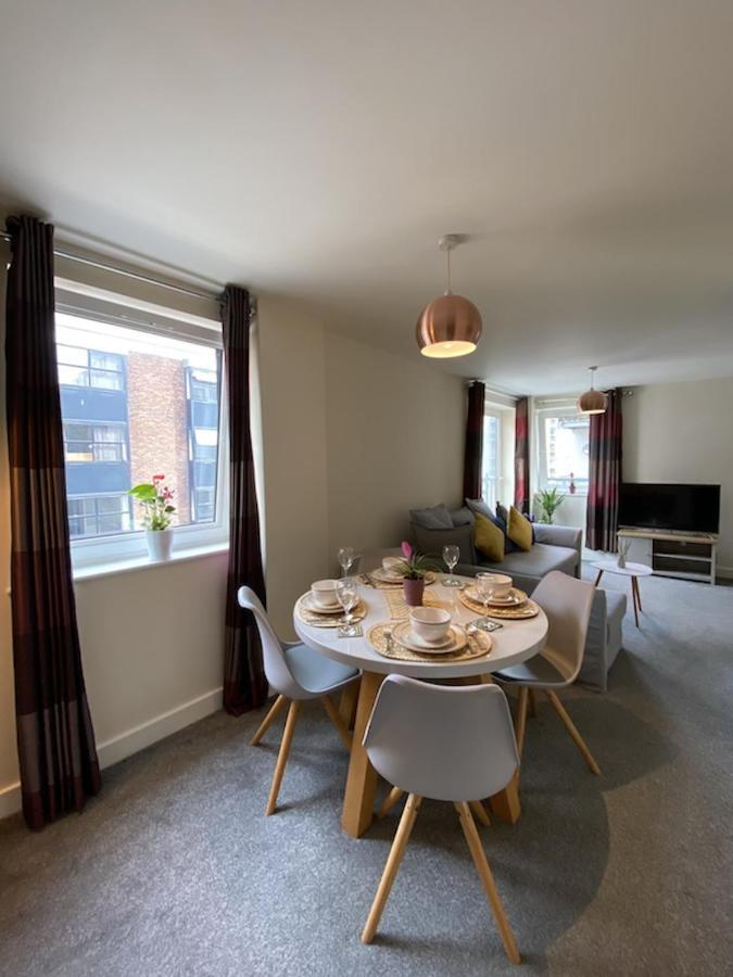 Stylish Two Bed City Apartment With Secure Parking Southampton Kültér fotó
