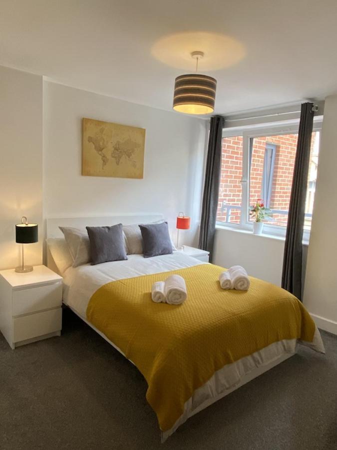 Stylish Two Bed City Apartment With Secure Parking Southampton Kültér fotó