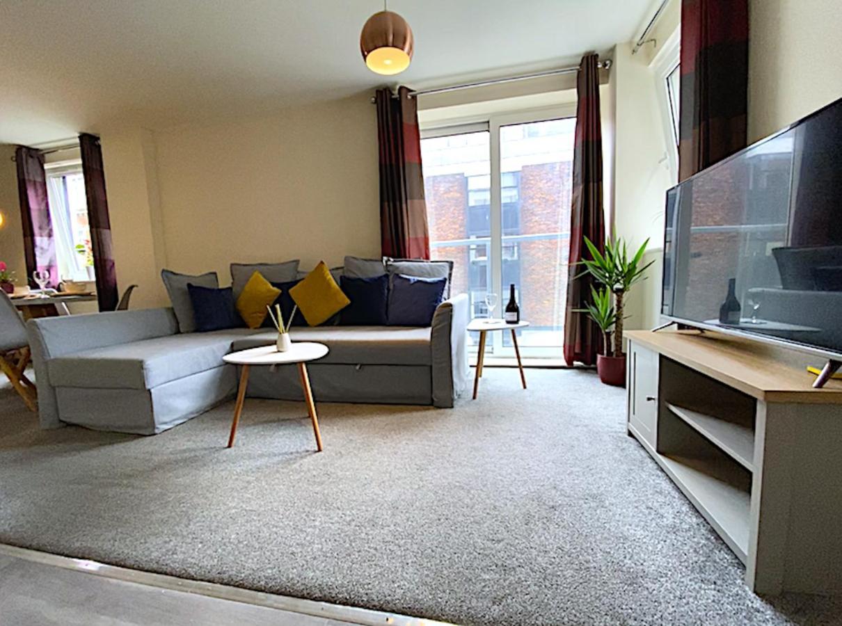 Stylish Two Bed City Apartment With Secure Parking Southampton Kültér fotó